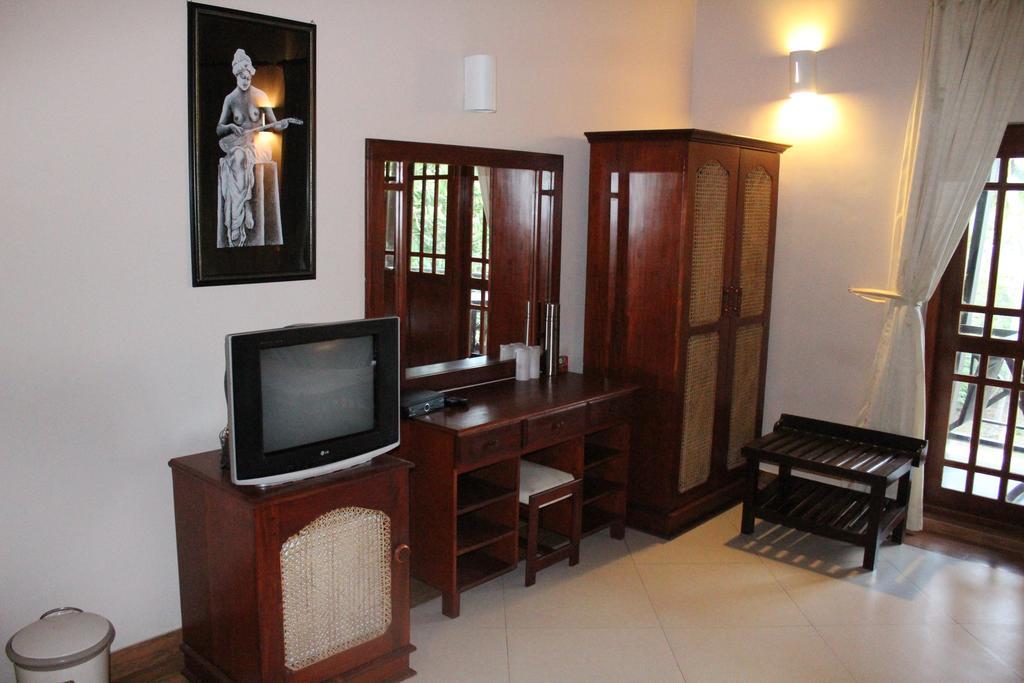 Warahena Beach Hotel Bentota Extérieur photo