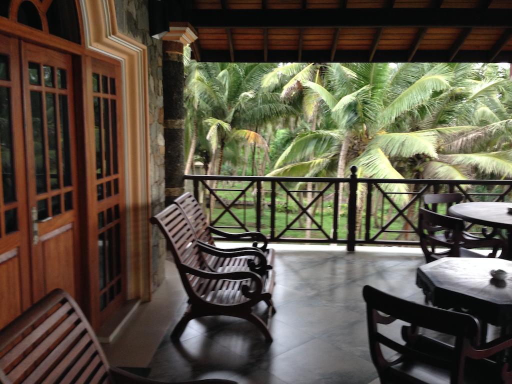 Warahena Beach Hotel Bentota Extérieur photo